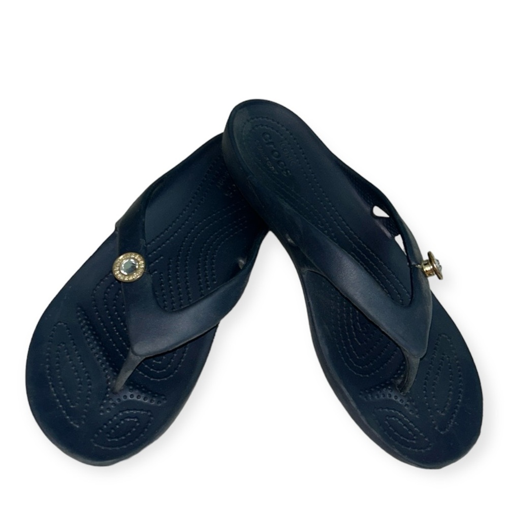 Crocs women’s cardi II navy blue flip flops size 9
